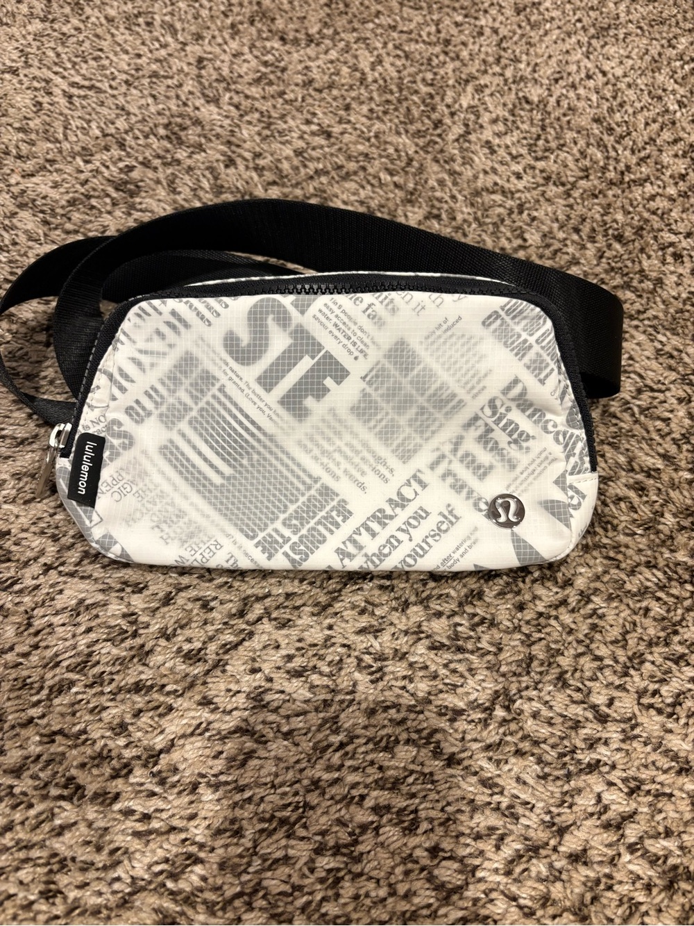 lululemon athletica White and Black Graphic Belt Bag
